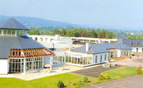 Connemara Gateway Hotel Oughterard Exterior photo